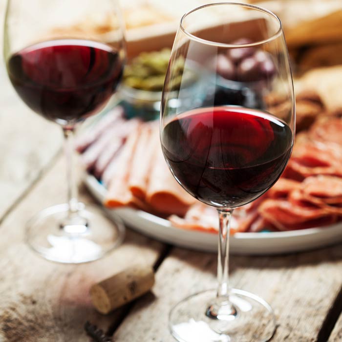 ¿Cómo maridad vino tinto?